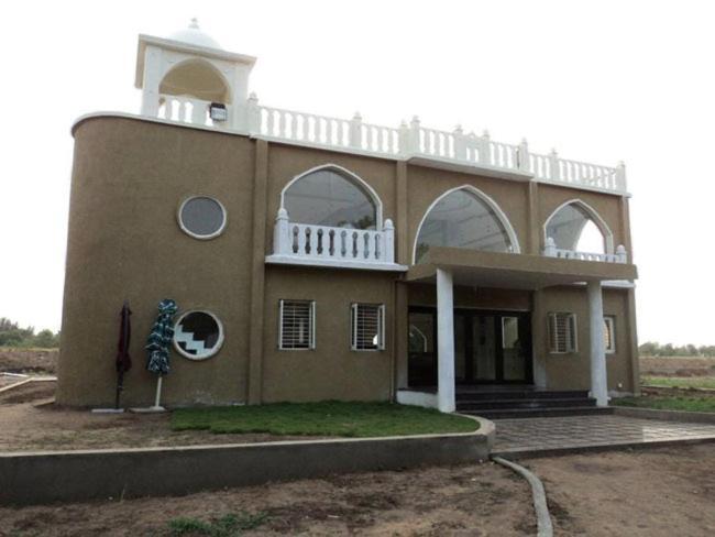 Aum Health Resort Vadodara Dış mekan fotoğraf