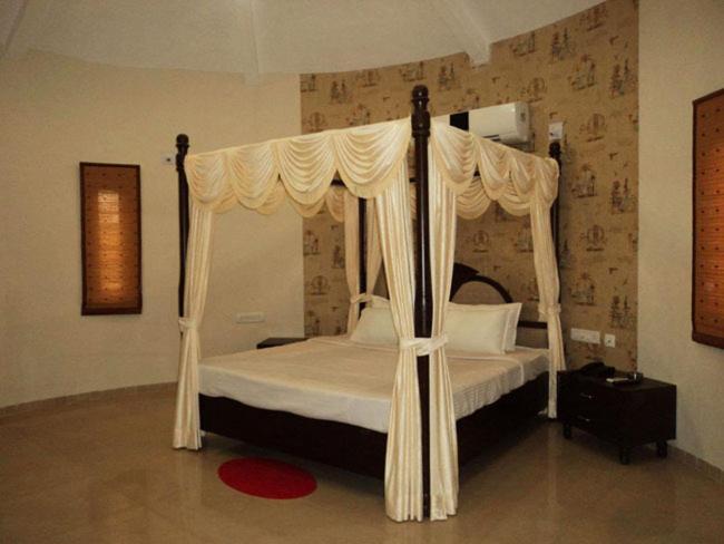 Aum Health Resort Vadodara Dış mekan fotoğraf